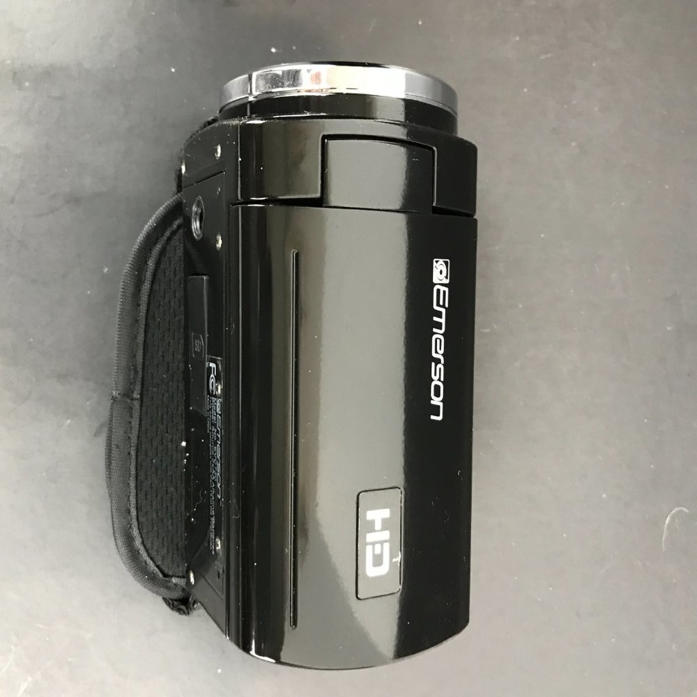 Emerson HD, EVC720 Camcorder - Picture 2 of 5
